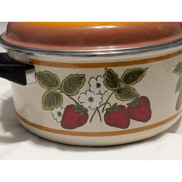 Strawberry Enamel Stew Pot Lid 6 Quart Yellow White Retro Cookware Vintage - Picture 14 of 16